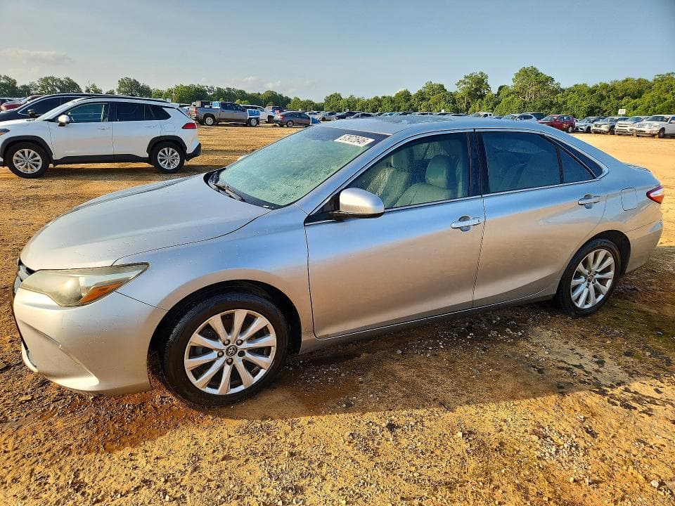 2017 TOYOTA CAMRY XSE - 1