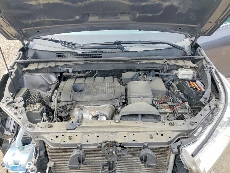 2019 TOYOTA HIGHLANDER LE 12