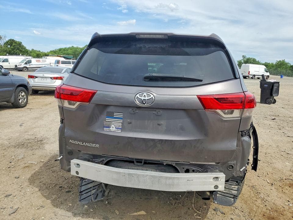 2019 TOYOTA HIGHLANDER LE 6