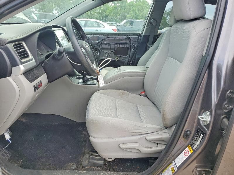2019 TOYOTA HIGHLANDER LE 7