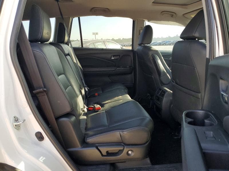 2022 HONDA PILOT SE 11