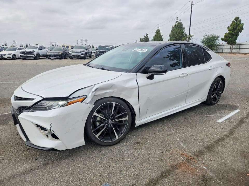 2019 TOYOTA CAMRY XSE - 1