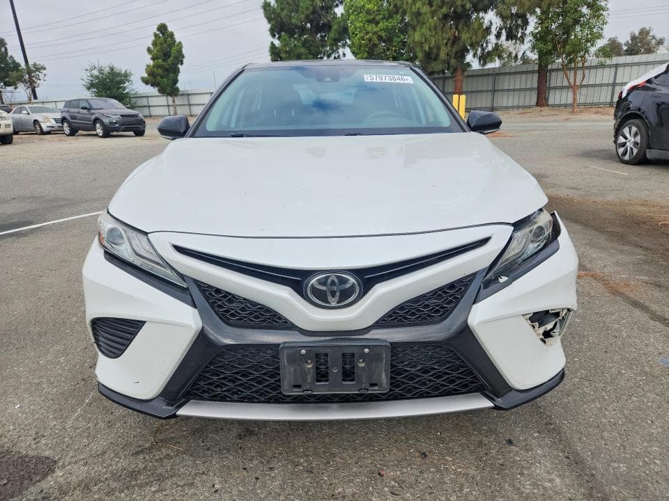 2019 TOYOTA CAMRY XSE 5