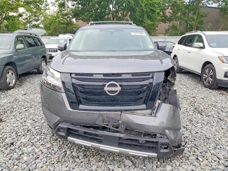 2024 NISSAN PATHFINDER SL 5