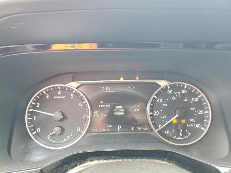 2024 NISSAN PATHFINDER SL 9