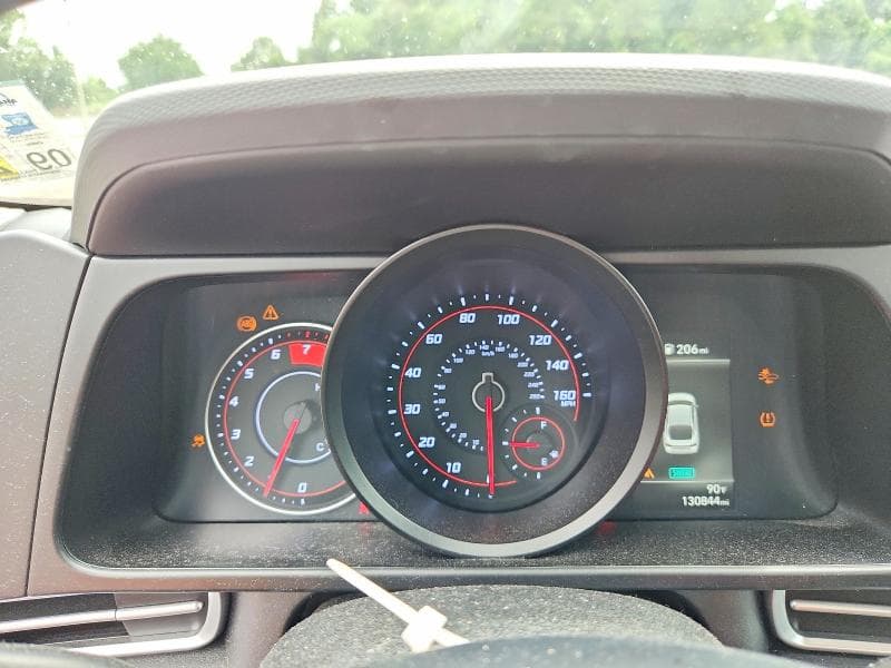 2022 HYUNDAI ELANTRA SEL 9