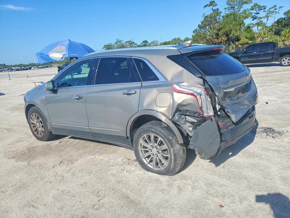 2017 CADILLAC XT5 LUXURY 2