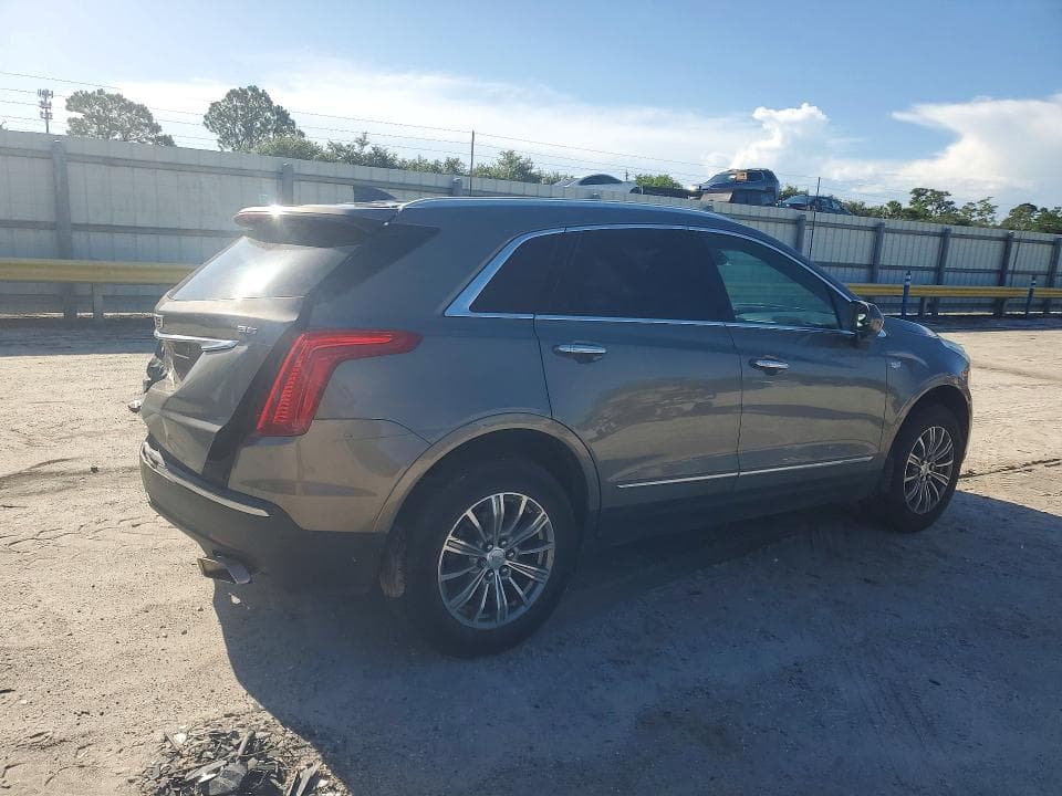 2017 CADILLAC XT5 LUXURY 3