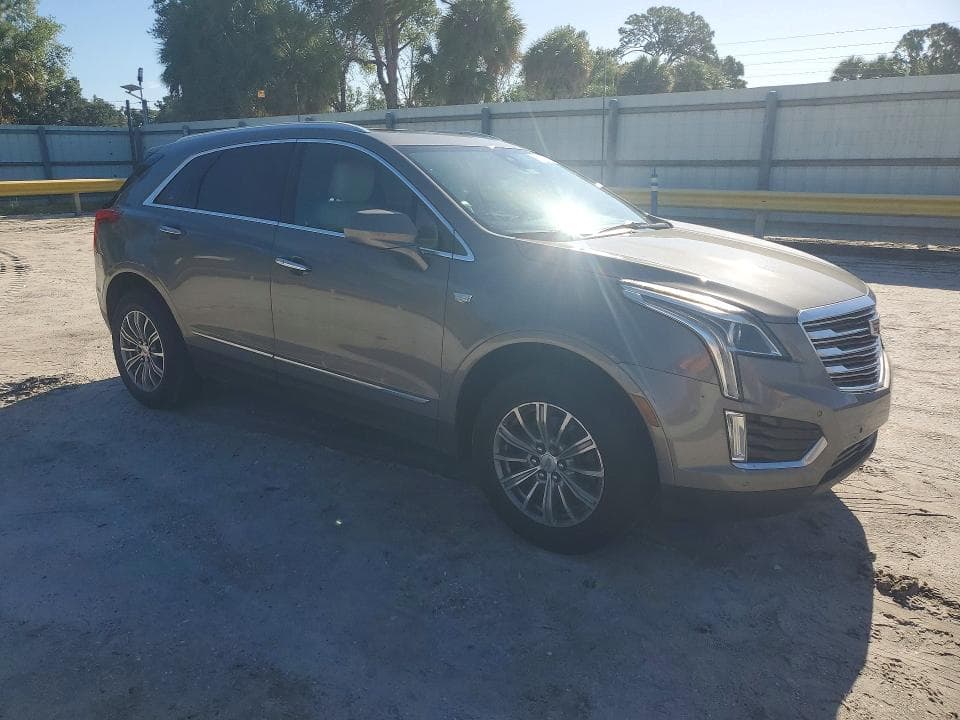 2017 CADILLAC XT5 LUXURY 4