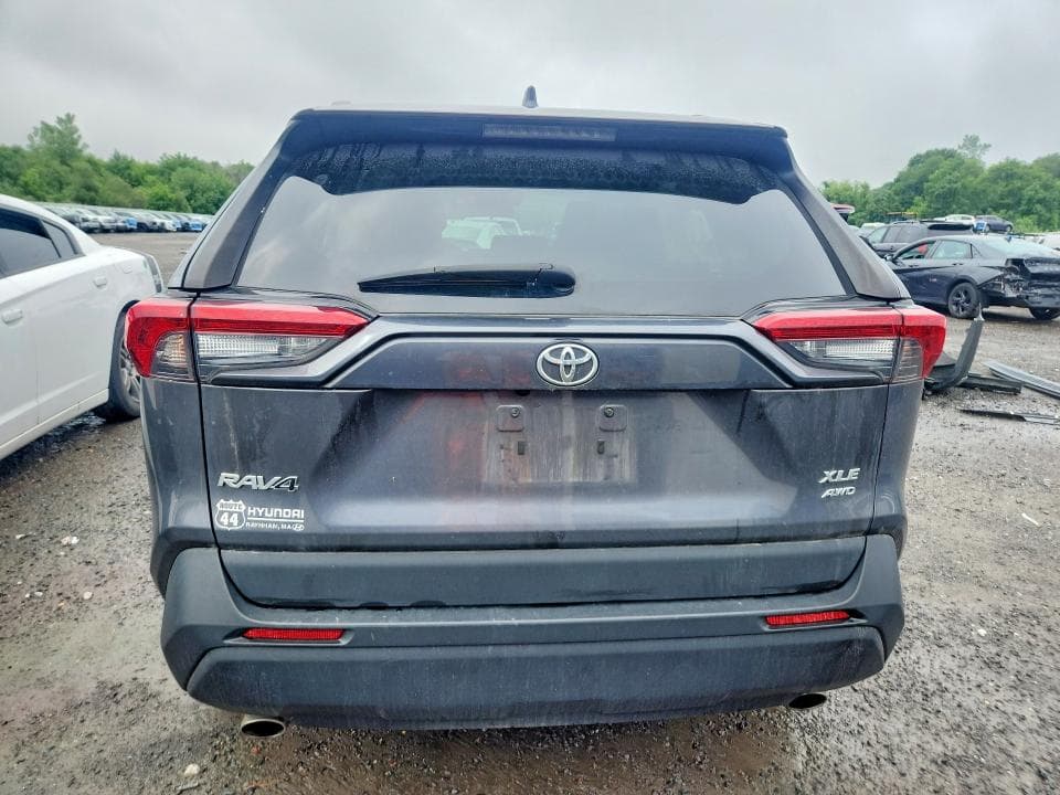 2021 TOYOTA RAV4 XLE 6
