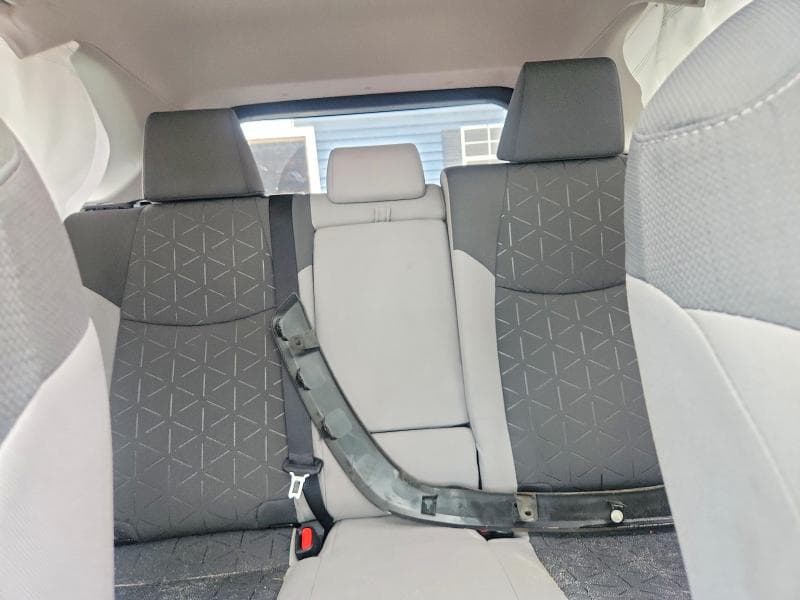 2021 TOYOTA RAV4 XLE 10