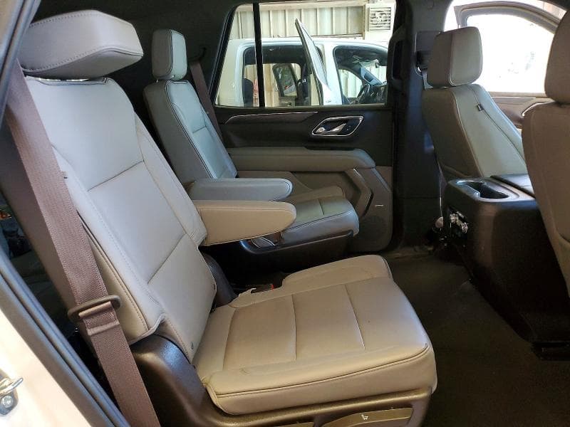 2023 GMC YUKON SLT 11