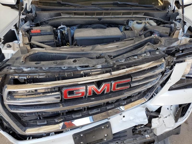 2023 GMC YUKON SLT 12