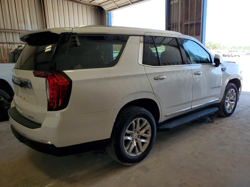 2023 GMC YUKON SLT 3