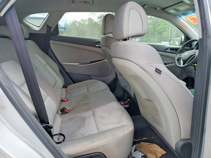 2016 HYUNDAI TUCSON SE SE 11
