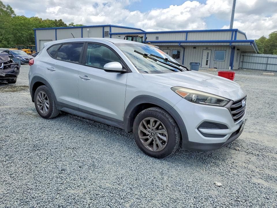 2016 HYUNDAI TUCSON SE SE 4