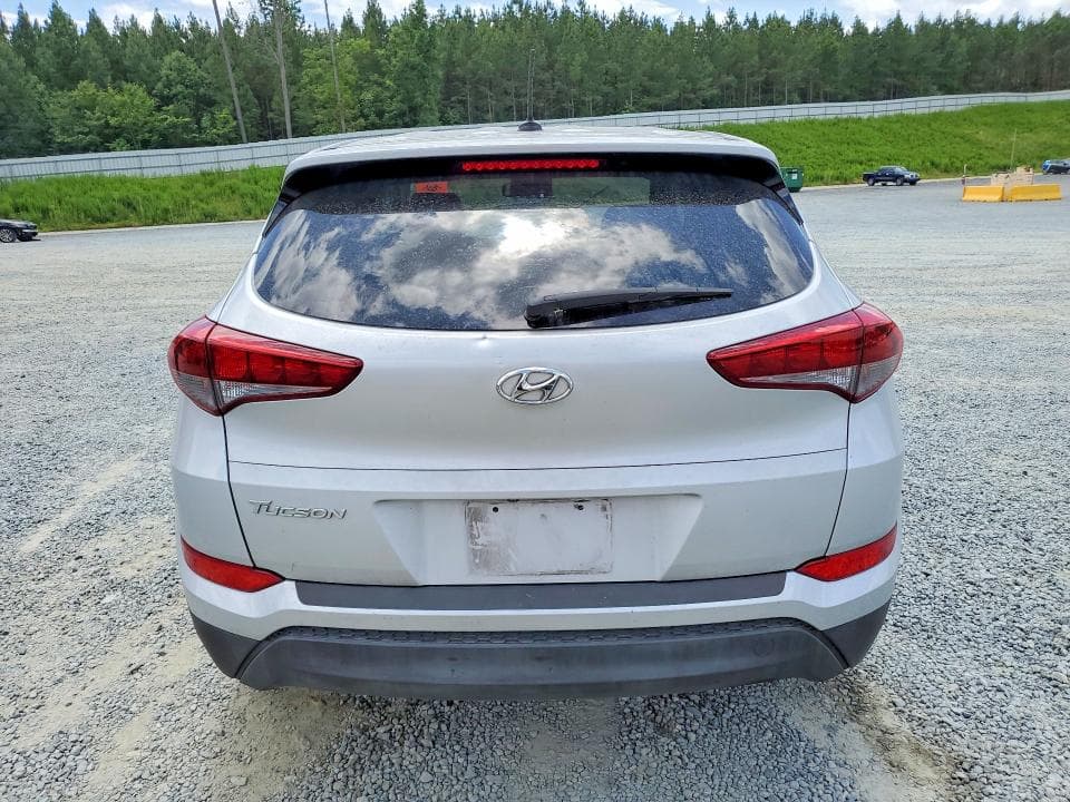 2016 HYUNDAI TUCSON SE SE 6