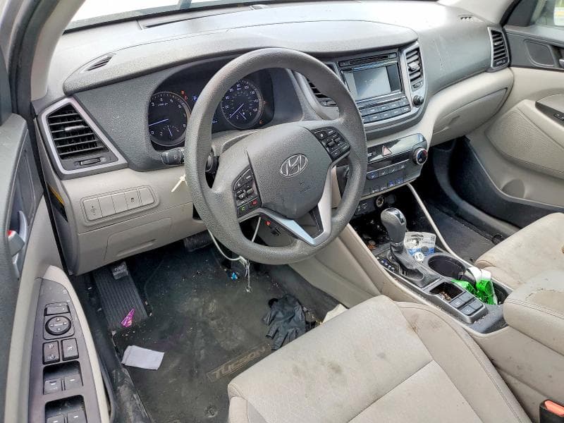 2016 HYUNDAI TUCSON SE SE 8