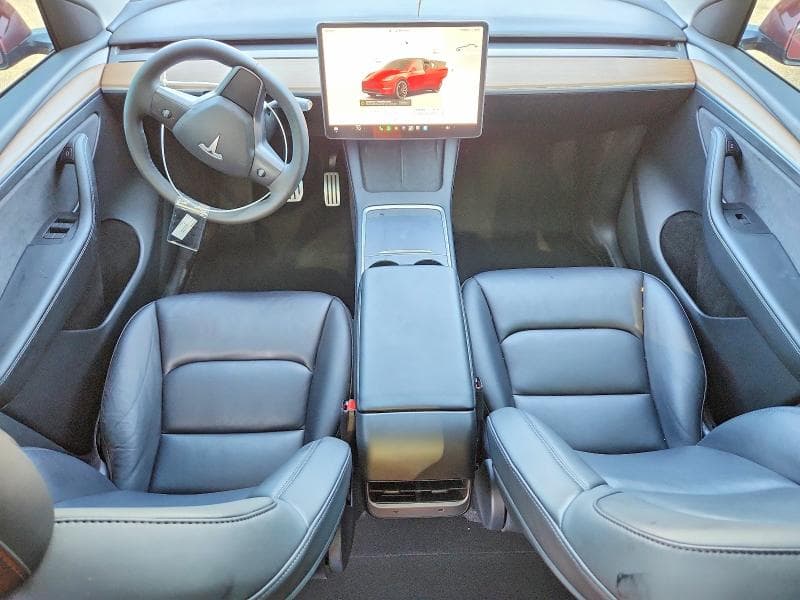 2022 TESLA MODEL Y 8