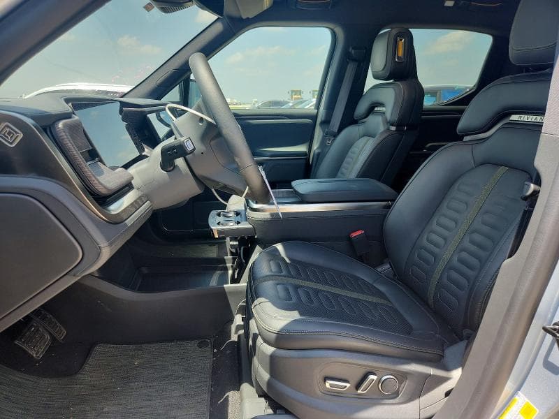 2026 RIVIAN R1T ADVENTURE 7