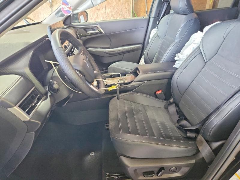 2025 MITSUBISHI OUTLANDER SE 7