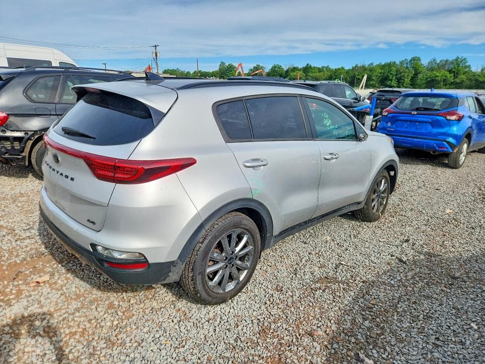 2021 KIA SPORTAGE S 3
