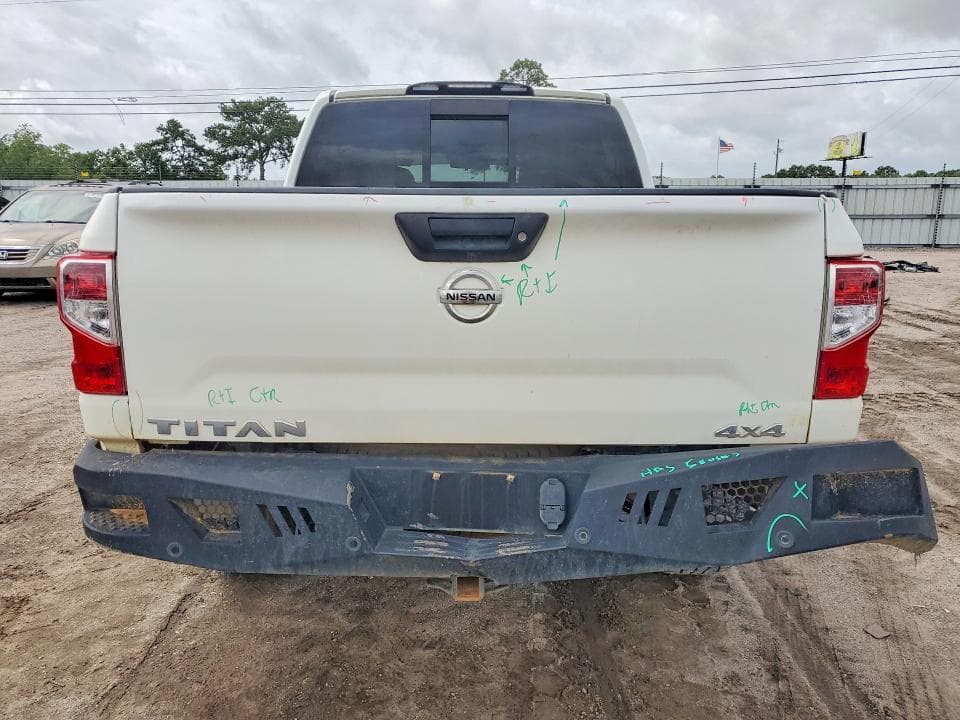 2021 NISSAN TITAN S 6