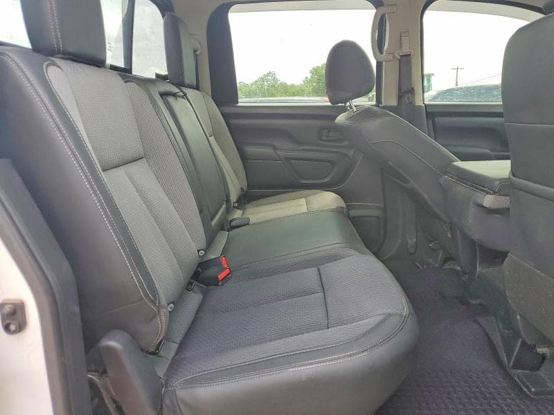 2021 NISSAN TITAN S 10