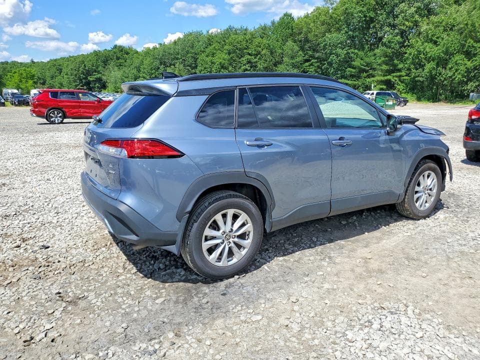 2025 TOYOTA COROLLA CROSS LE 3
