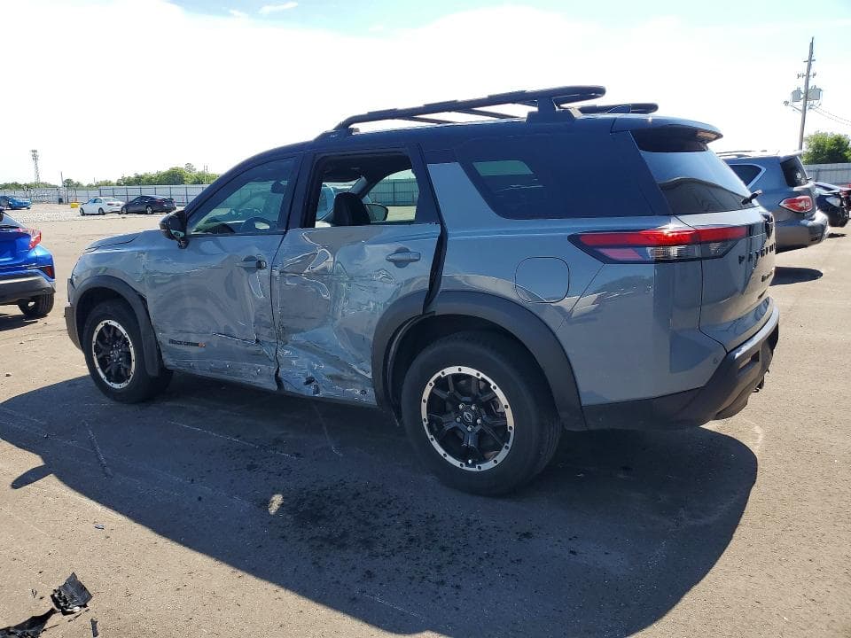 2023 NISSAN PATHFINDER SV 2