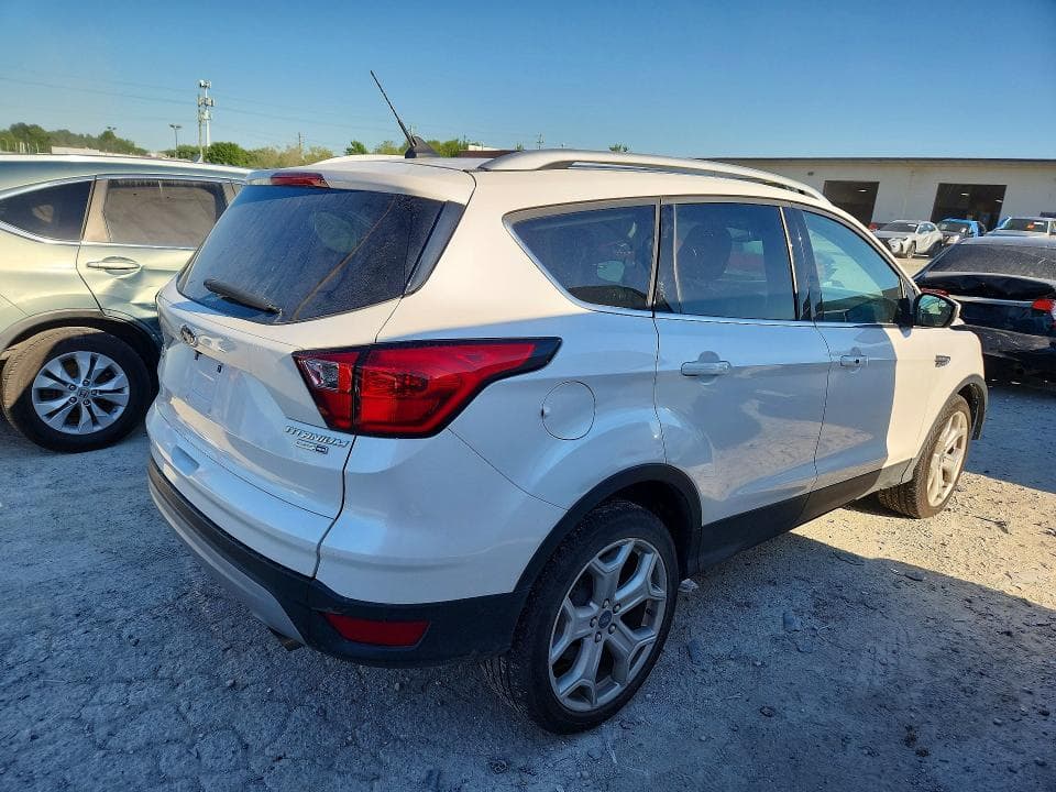 2019 FORD ESCAPE TITANIUM TITANIUM 3