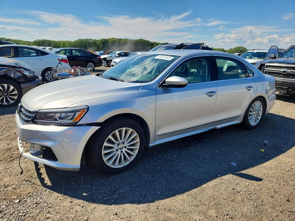 2017 VOLKSWAGEN PASSAT SE 1