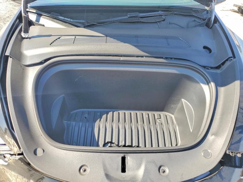 2025 TESLA MODEL Y 12