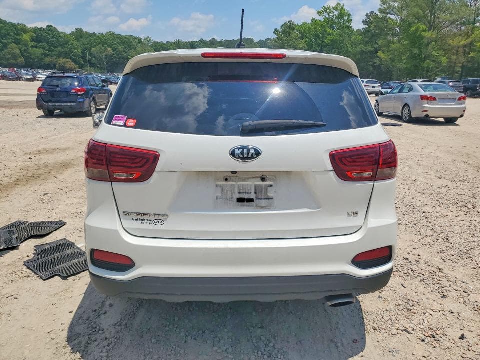 2020 KIA SORENTO S 6