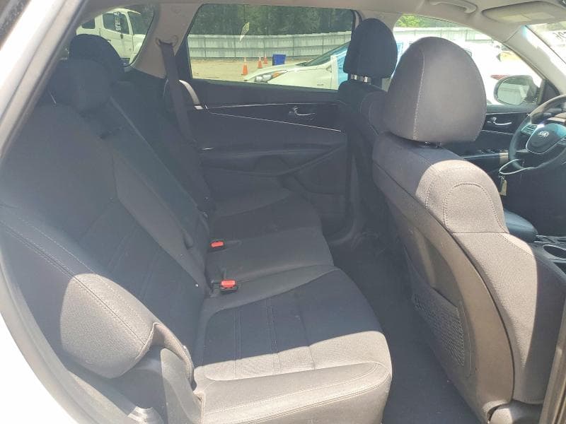 2020 KIA SORENTO S 10
