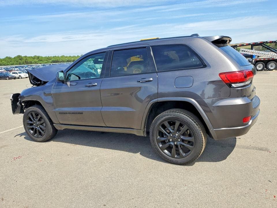 2020 JEEP GRAND CHEROKEE LAREDO 2