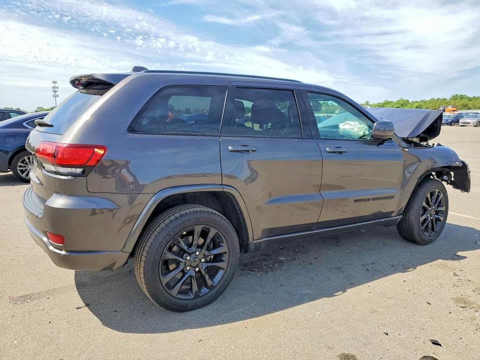 2020 JEEP GRAND CHEROKEE LAREDO 3