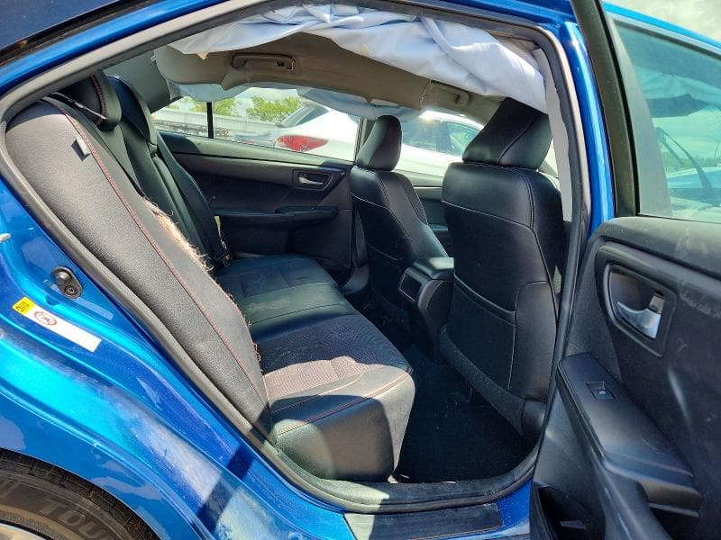 2017 TOYOTA CAMRY SE SE 10