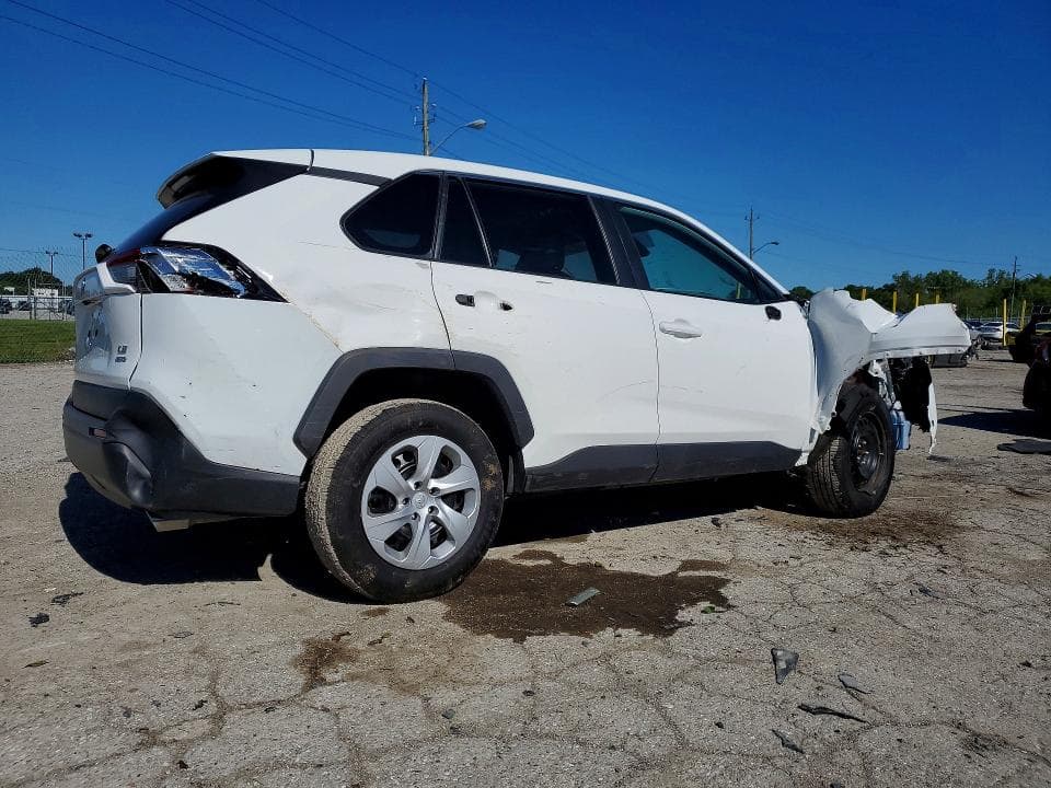 2024 TOYOTA RAV4 LE 3