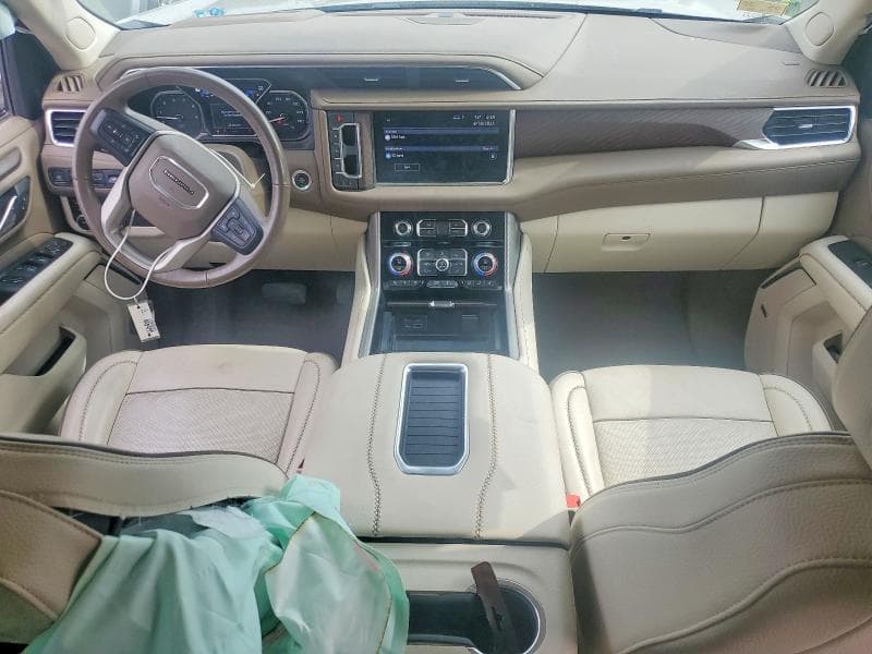 2021 GMC YUKON DENALI 8