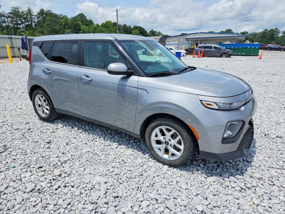 2022 KIA SOUL LX 4