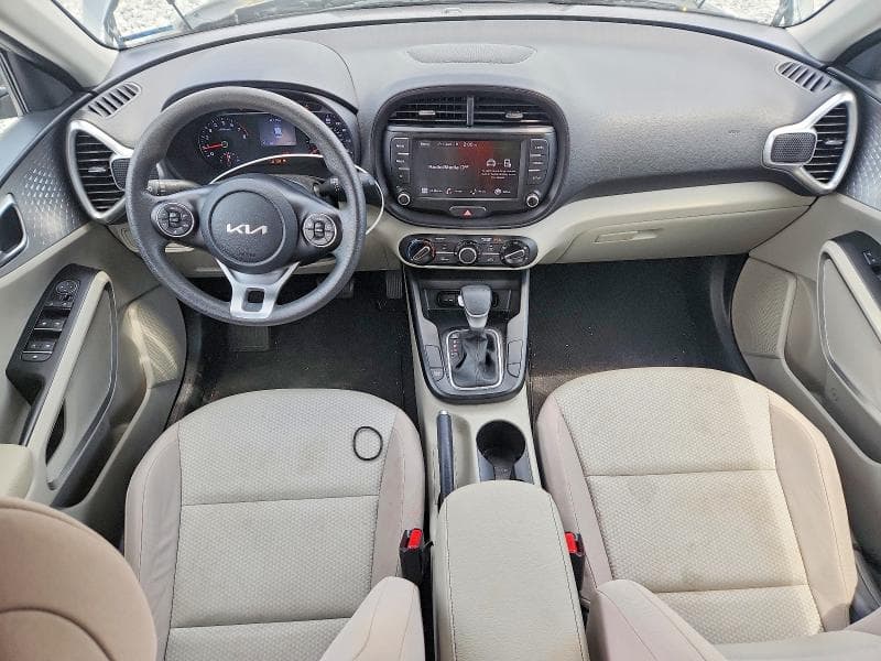 2022 KIA SOUL LX 8