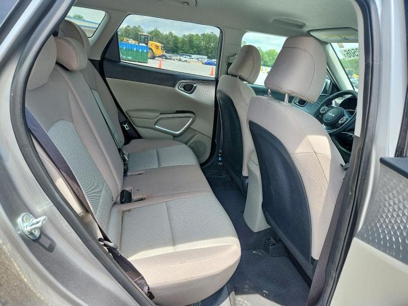 2022 KIA SOUL LX 10
