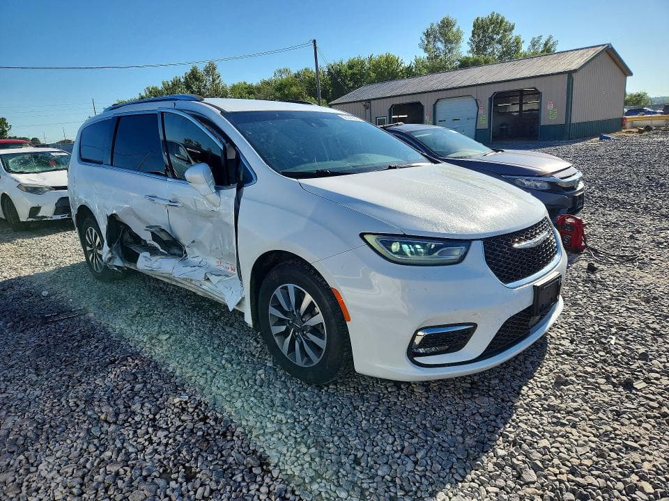 2021 CHRYSLER PACIFICA TOURING L 4
