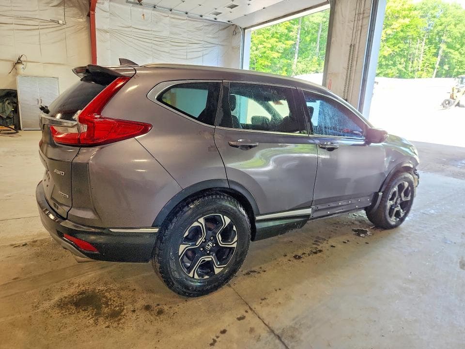 2018 HONDA CR-V TOURING 3