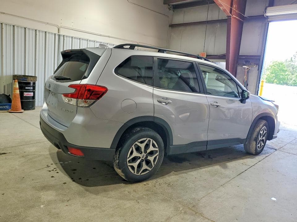 2023 SUBARU FORESTER PREMIUM 3