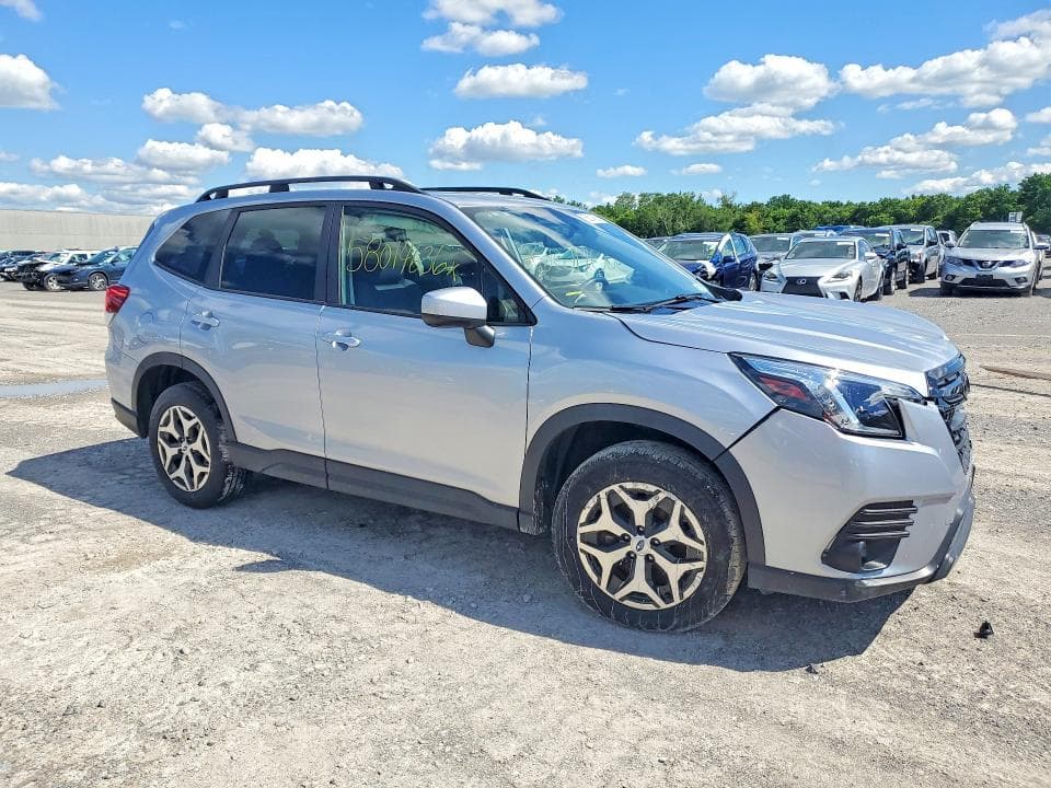 2023 SUBARU FORESTER PREMIUM 4