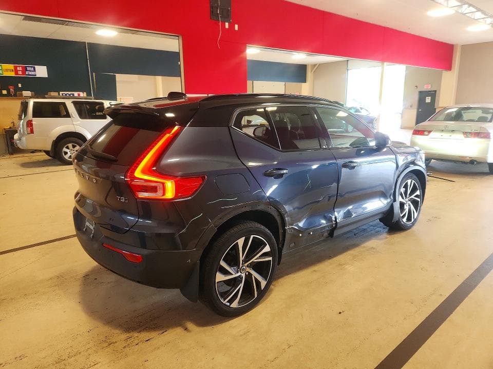 2022 VOLVO XC40 T5 R-DESIGN 3
