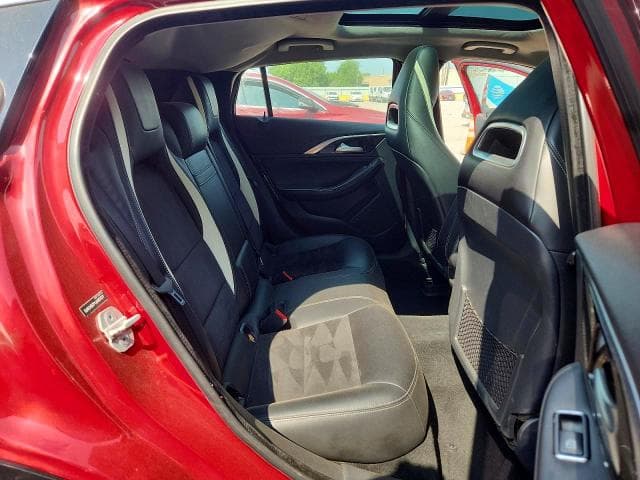 2018 INFINITI QX30 BASE 11