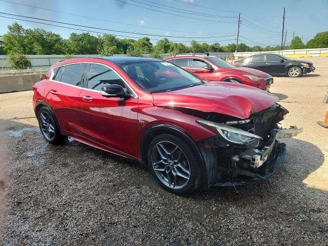 2018 INFINITI QX30 BASE 4